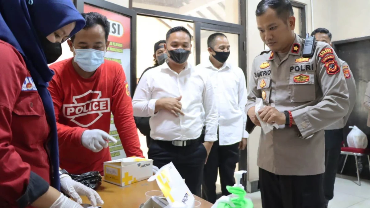 Buntut Kasat Narkoba Karawang Terciduk Narkoba, Polisi Dites Urine Mendadak