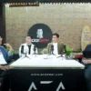 Seminar Digital Marketing 2022 (PODCAST: TIM Digimaru (dari kanan) Michael Sugiharto, Andri Firmansyah, dan Anthony Soehartono saat podcast bersama Dahlan Iskan)