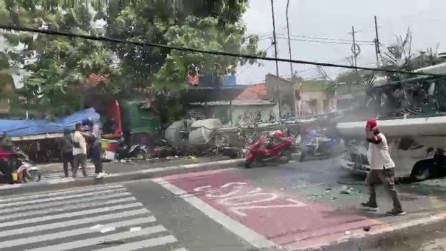 Kronologi Kecelakaan Truk di Kranji Bekasi