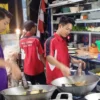 Nasi Goreng Mas Wito Miliki Banyak Peminat, Habis 50 Kg Beras Per Hari