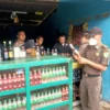 Satpol PP Tindak Delapan Toko Penjual Miras di Subang