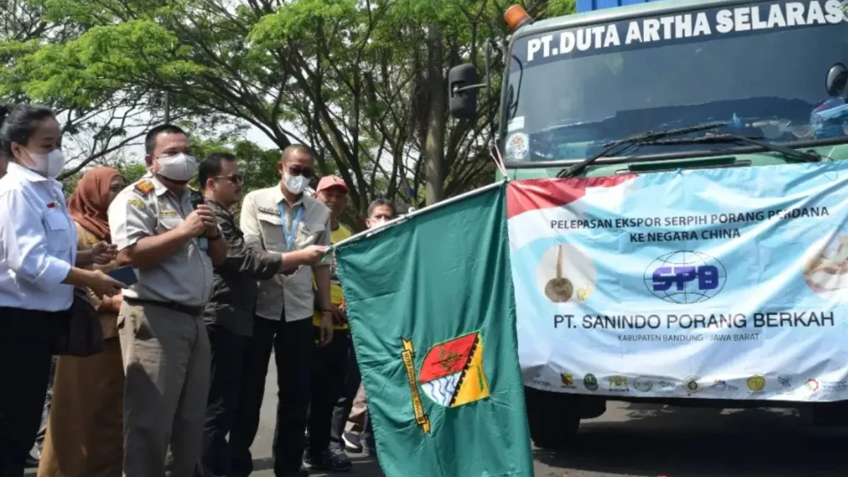 Pimpinan Bank Bjb Kantor Cabang Subang Hadiri pelepasan Ekspor Porang