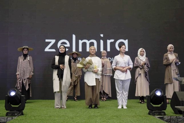 Fatimah Al Zahra, Siswi SMK NU Banat Kudus yang Miliki Clothing Brand Sendiri: Zelmira