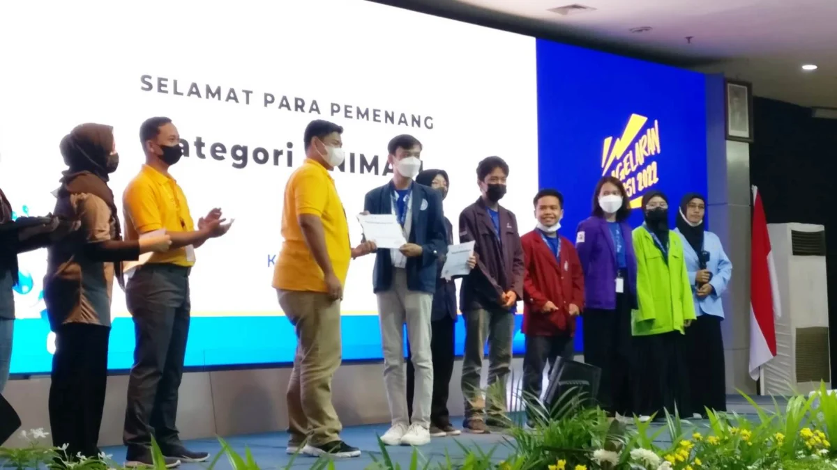 Tiga Mahasiswa Polsub Raih Best Team Work KMIPN