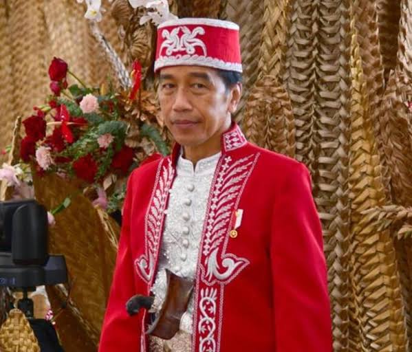 Tradisi Presiden Jokowi Kenakan Baju Adat pada Peringatan Kemerdekaan RI, Kali Ini Pakai Baju Dolomani