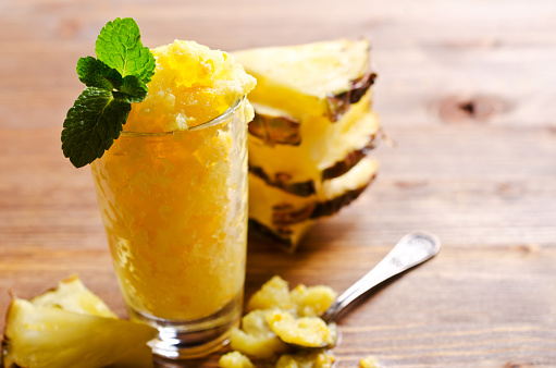 Unik dan Segar! Resep Pineapple Sorbet Campur Potongan Buah