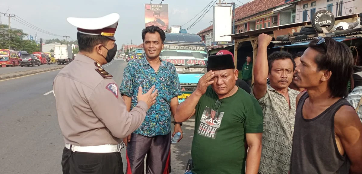 Supir Elf Cikampek-Pamanukan Tuntut Kesesuaian Tarif