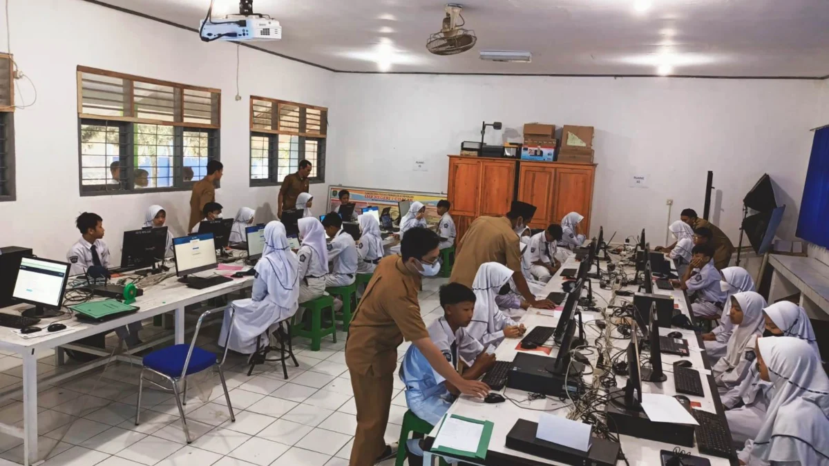 Ribuan Siswa SD Ikuti Asesmen Nasional Berbasis Komputer