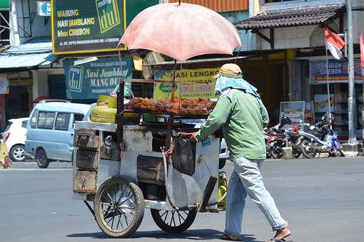 Rekomendasi Tempat yang Cocok untuk Jualan Gorengan, Dijamin Banyak Pembeli!