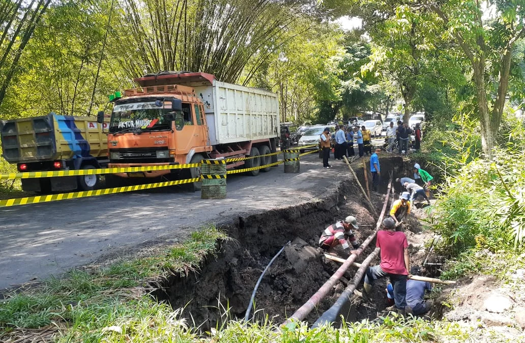 Longsor di Panembong, Pipa Perumda Tirta Rangga Subang Lepas, PLT Dirut: Mudah-mudahan Hari Ini Bisa Tersambung