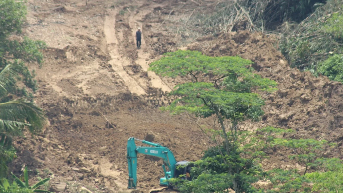 Pengerjaan Jalan Lingkar Luar  Cipeundeuy-Serangpanjang Sudah Capai 700 Meter 