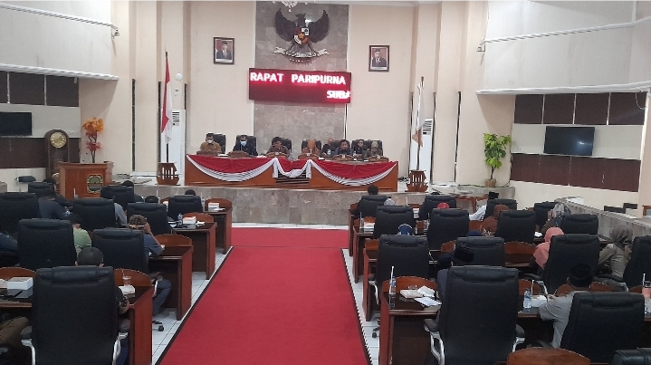 Turut Prihatin Atas Tragedi Kanjuruhan, Sidang Paripurna DPRD Subang Mengheningkan Cipta