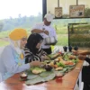 Sensasi Bersantap dan Bersantai di Tengah Kebun Ciater, Liwet Tumpah Menu Ciri Khas Resto