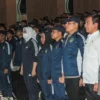 LEPAS ATLET: Prosesi pengukuhan, pelantikan, serta pelepasan atlet Porprov Jabar 2022 di Aula Yudistira, Kompleks Pemerintah Daerah Kabupaten Purwakarta. ADAM SUMARTO/PASUNDAN EKSPRES