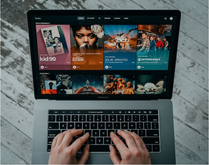 Link Download Film Gratis, LEGAL Langsung Pilih Film Andalan, Cek Di Sini (ilustrasi film via Unsplash - Tech Daily)