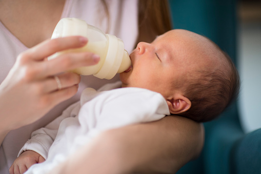 5 Rekomendasi Susu Formula Bebas Laktosa, Aman Bagi Anak!