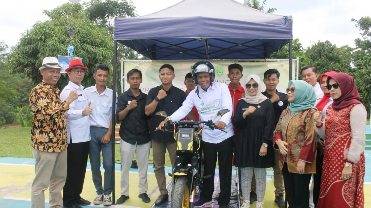 Gebyar Festival Pahlawan, SMKN 1 Dawuan Launching Motor Listrik