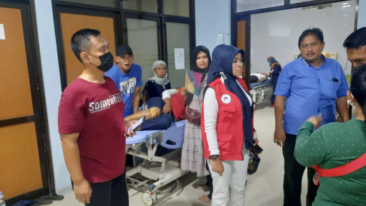 Soal Kecelakaan Mobil Ibu-Ibu Kader Kesehatan Kalijati Barat, Plt Camat Kalijati Dampingi Penanganan Korban