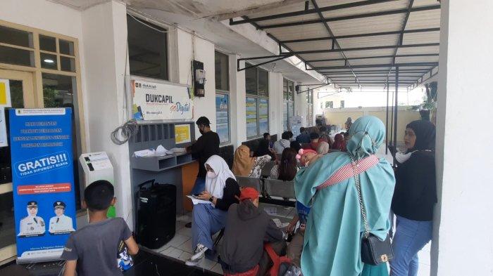 Warga Diminta Urus Dokumen Kependudukan Tanpa Calo