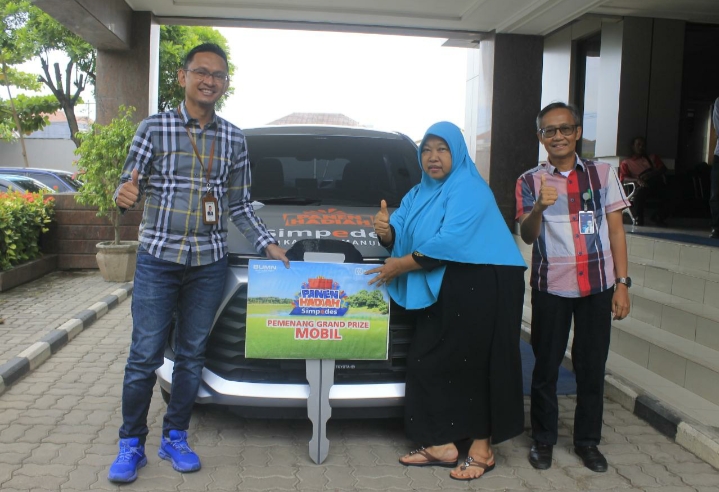 Ibu Rumah Tangga Asal Pantura Subang Tak Menyangka Dapat Mobil Avanza dari BRI Pamanukan