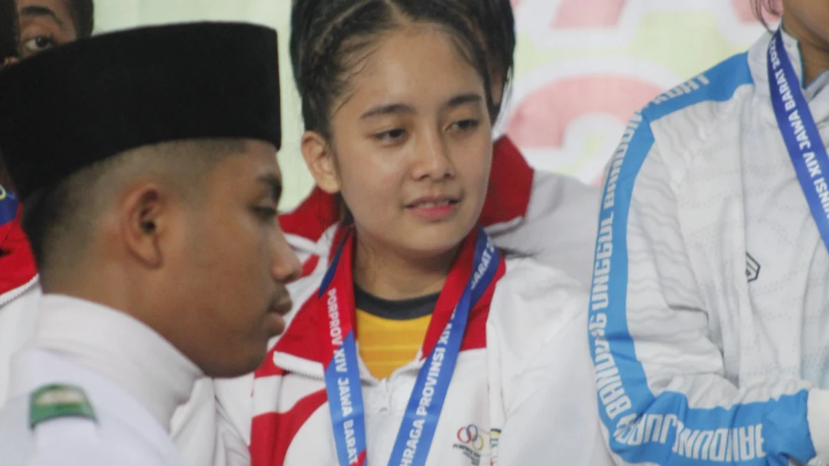Yusilawati Atlet Karate Cantik Curi Perhatian Penonton, Baru Ikut Porprov Sudah Bawa Medali Yusilawati Atlet Karate Cantik Curi Perhatian Penonton, Baru Ikut Porprov Sudah Bawa Medali