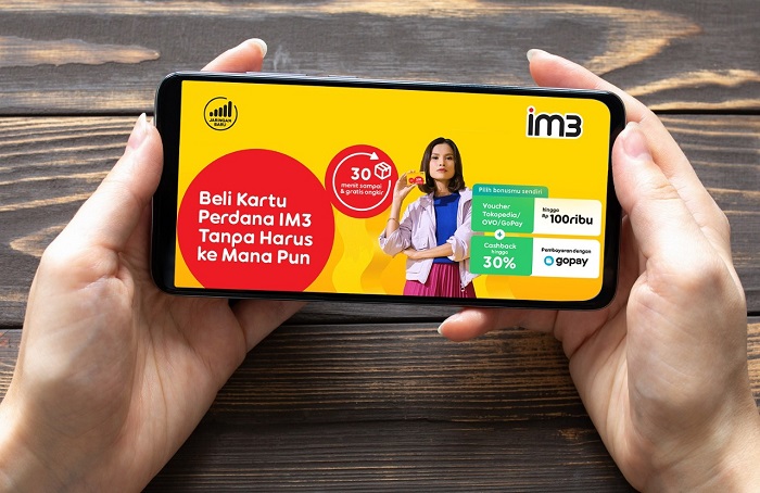 INSTAN: Indosat Ooredoo Hutchison meningkatkan layanan pembelian kartu SIM secara online dengan menambahkan pilihan pengiriman instan yang memiliki jaminan 30 menit sampai.ADAM SUMARTO/PASUNDAN EKSPRES