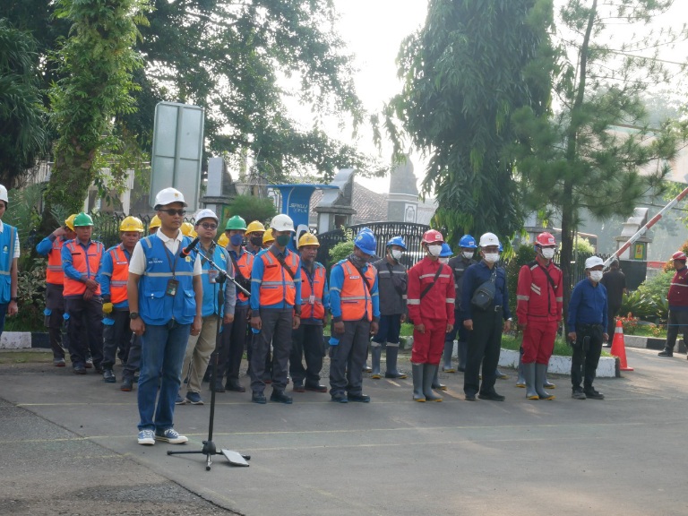 APEL SIAGA. PT PLN (Persero) serentak secara nasional melaksanakan Apel Siaga Kelistrikan dalam rangka menyambut Hari Raya Natal tahun 2022 dan Tahun Baru 2023.