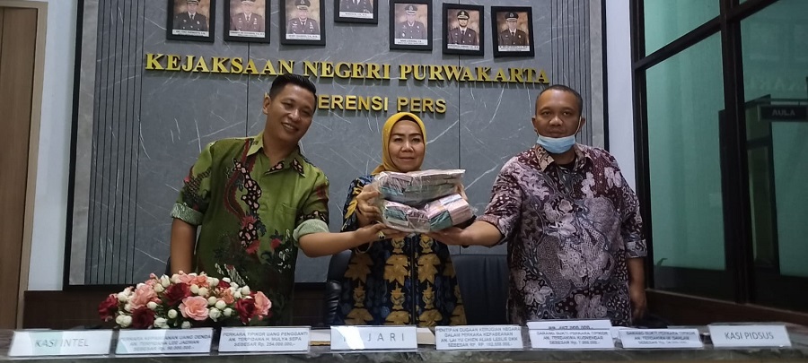 PENCAPAIAN. Kejaksaan Negeri Purwakarta mengungkapkan pencapaian penanganan tindak pidana korupsi pada peringatan Hari Antikorupsi Sedunia.ADAM SUMARTO/PASUNDAN EKSPRES