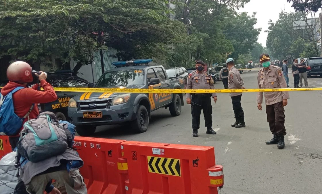 UPDATE! Ledakan BOM Bunuh Diri di Polsek Astana Anyar Bandung Hari Ini! Pelaku Hancur, Polisi Terluka