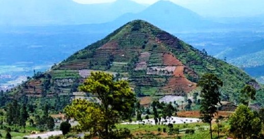 Gunung Padang Cianjur Peninggalan Sejarah Megalitikum Berikut Kondisi Terkini/TANGKAPAN LAYAR(visi.news)