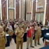 Dinkes Karawang Beri Penghargaan Untuk Desa dan Kelurahaan Siaga Aktif Strata Purnama