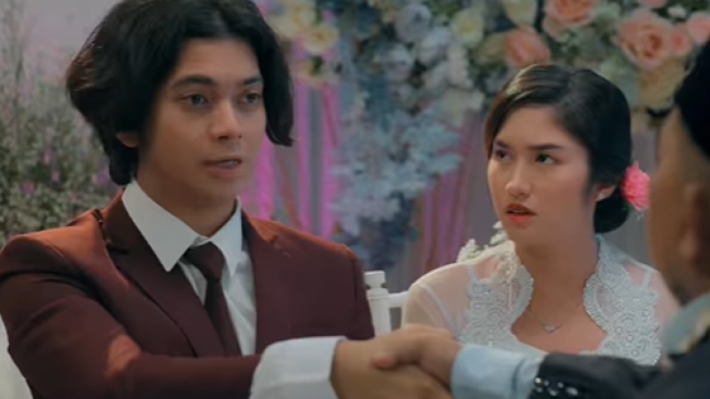 Nonton Ketua BEM and His Secret Wife Episode 6, Kik di Sini!