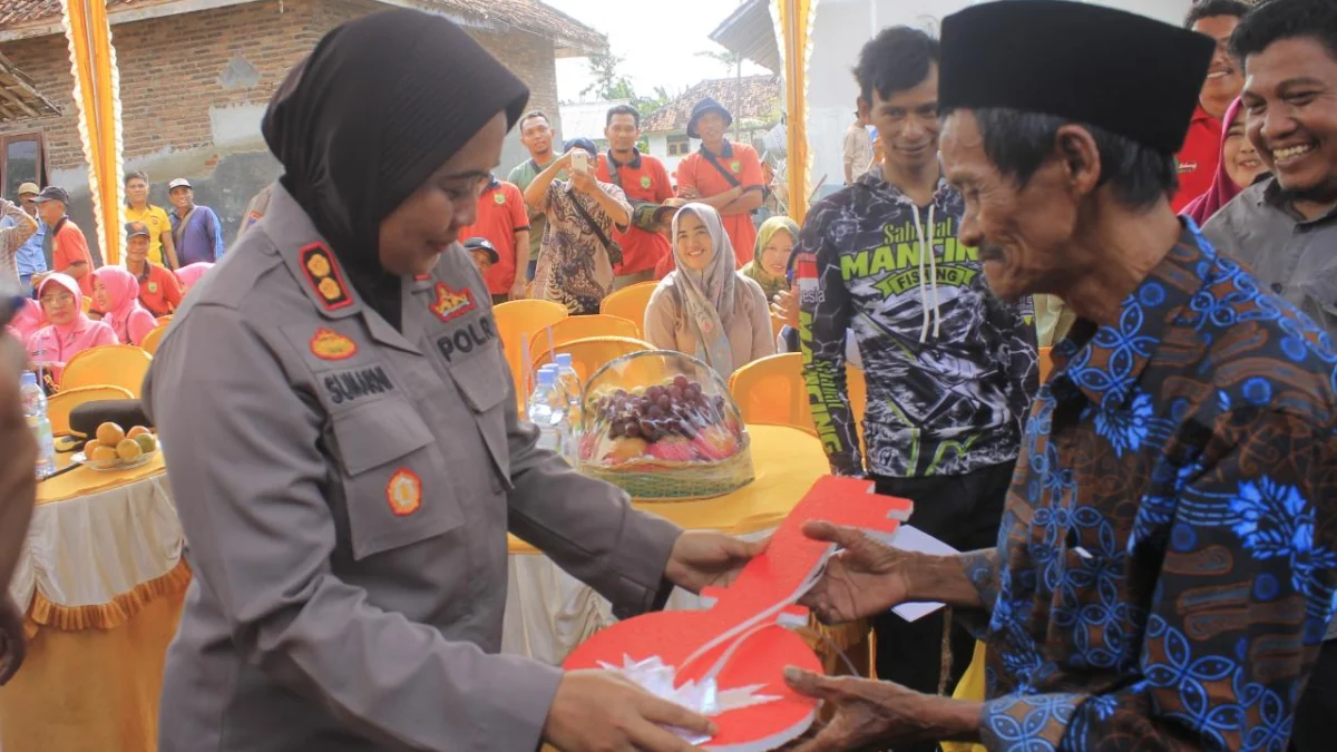 Kapolres Subang AKBP Sumarni Resmikan Rutilahu di Desa Legonkulon