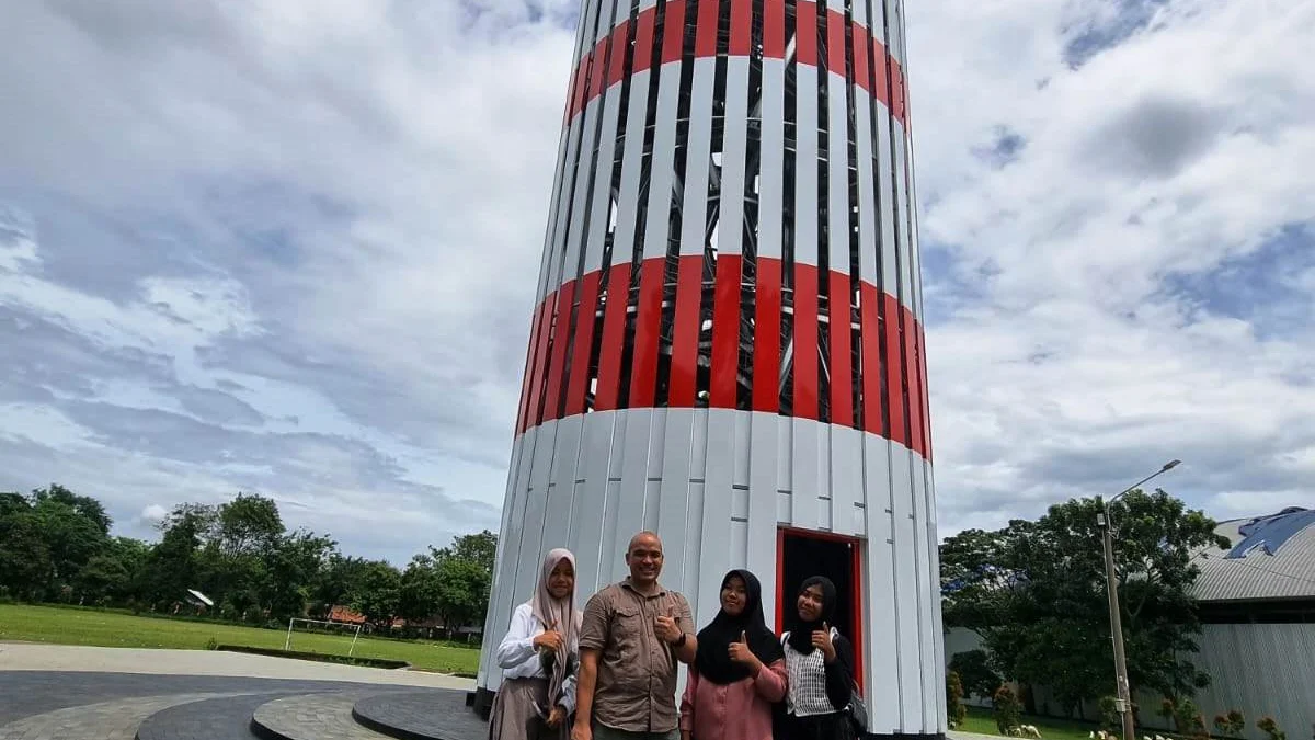 Monumen Merah Putih