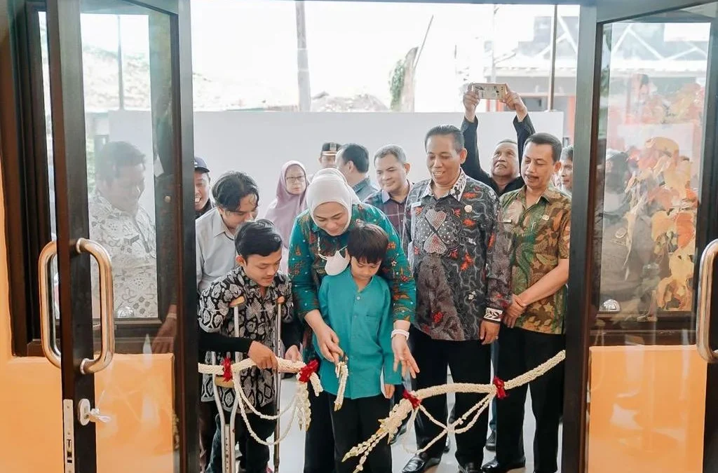 Bupati Cellica Resmikan Rumah Singgah untuk Tangani ODGJ dan Gepeng