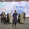 Artis hijrah Rey Syahreza hadir di Purwakarta. Mantan vokalis grup band Nineball ini memenuhi undangan sebagai narasumber pada Seminar Parenting yang merupakan rangkaian Milad Ke-12 SDIT Cendekia, Sabtu (25/2).