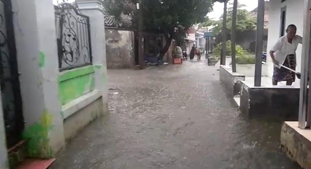 Hujan Sejak Malam Hari, Desa Mulyasari Pamanukan Mulai Terendam Banjir Lagi