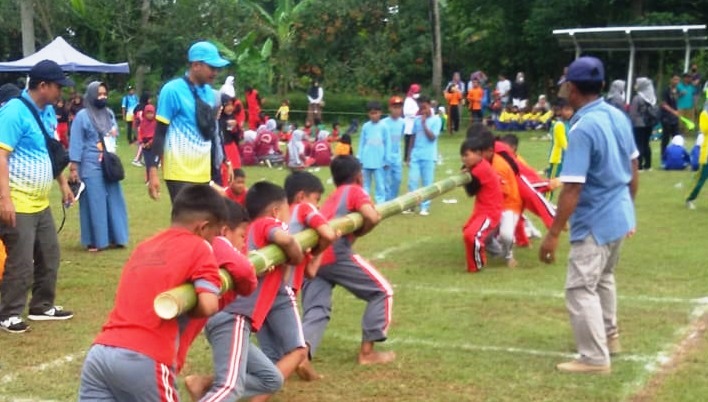 Siswa SD di Subang Lestarikan Olahraga Tradisional Tatar Pasundan