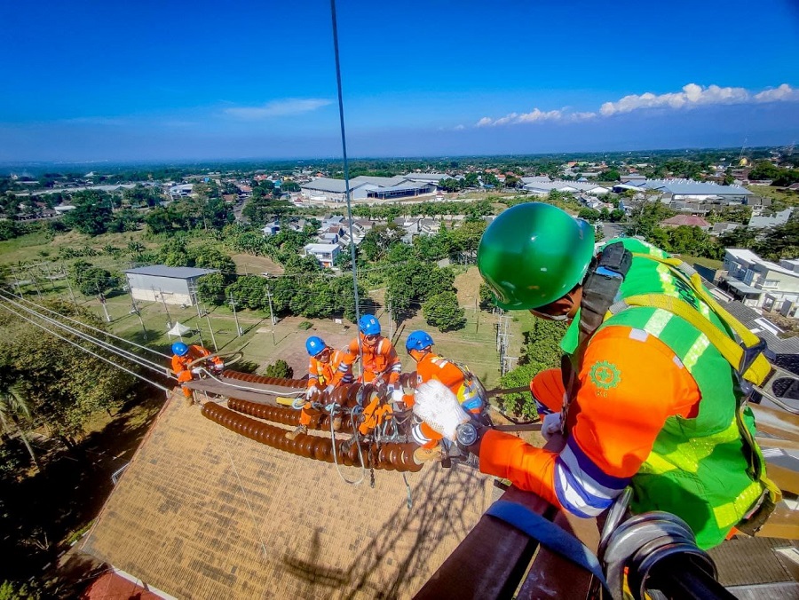 Bulan K3 Nasional, Dirut PLN Instruksikan Utamakan Keselamatan dan Kesehatan Kerja, Demi Pelayanan Optimal (Adam Sumarto/Pasundan Ekspres)