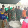 Korem Sunan Gunung Jati Dirikan Posko Kesehatan dan Dapur Umum Bagi Warga Terdampak Banjir Pantura