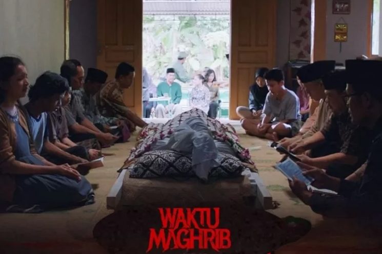 Yang Tidak Mau Mengalami Kejadian Seperti di Film Waktu Maghrib