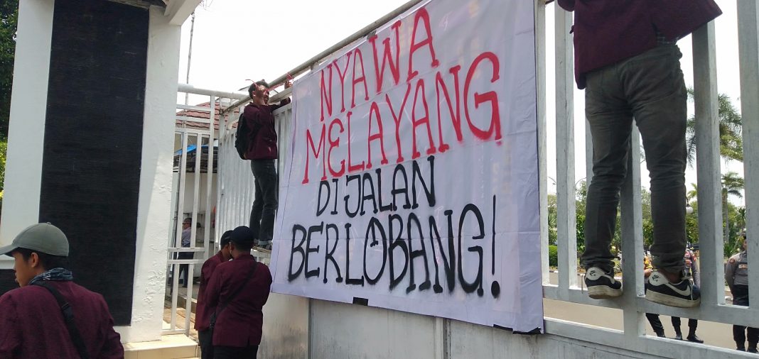 Mahasiswa Fisip Unsika Karawang