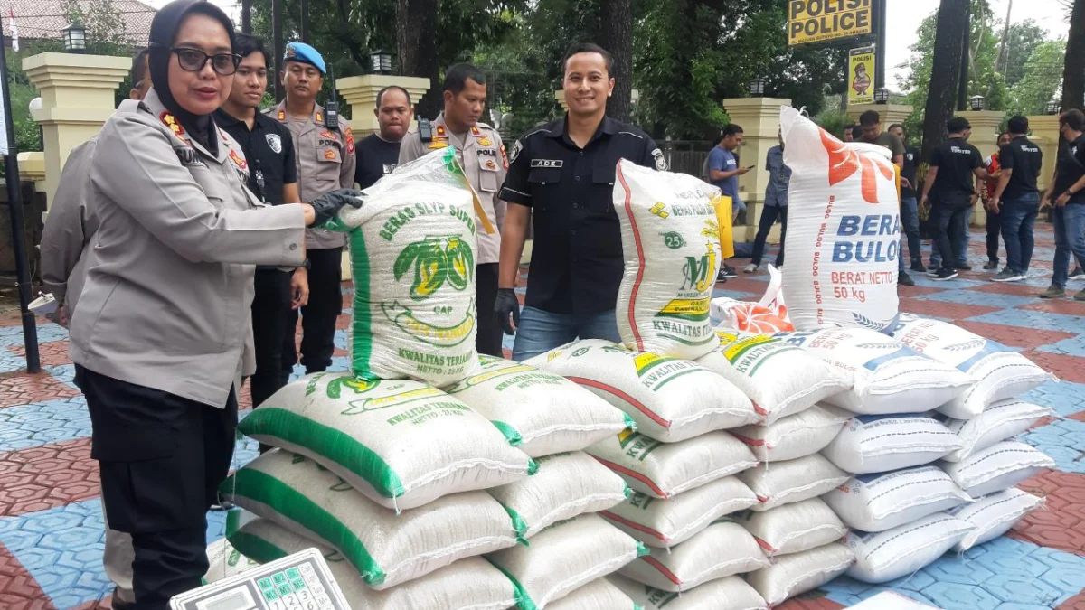 Satreskrim Polres Subang Ungkap Kasus Pengoplosan Beras Bulog dengan Beras Lain