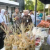 Bupati Purwakarta Anne Ratna Mustika mulai menggelar rangkaian Bazar Tingkat Nasional. Langkah itu ditempuh untuk memastikan kebutuhan masyarakat selama Ramadan aman tersedia.