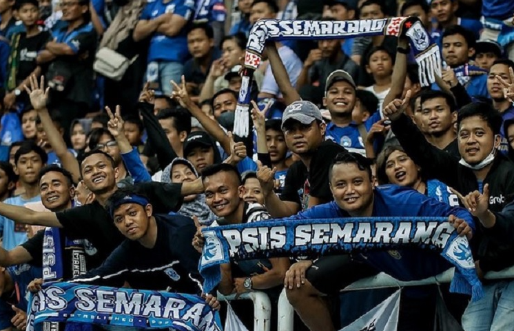 Suporter Maksa Masuk Stadion Tanpa Tiket: Pertandingan PSIS Vs Persebaya