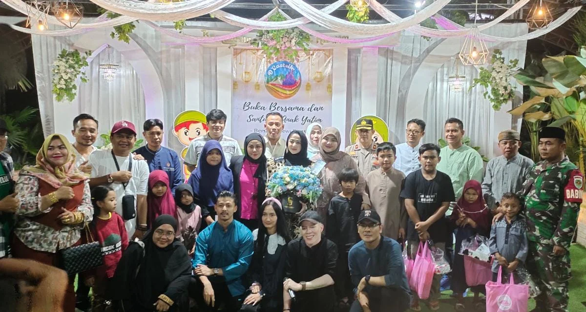 Dewi Persik Buka Puasa Bersama dan Santuni Anak Yatim di Wisata D'Castello 