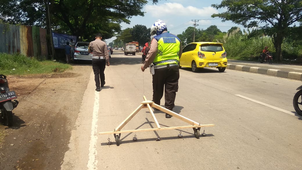 Polisi Temukan Ranjau Paku 1,5 Kg di Lingkar Luar Karawang 