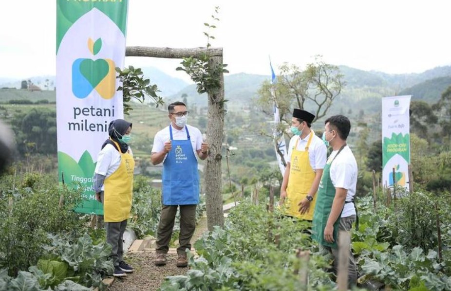 Pemda Provinsi Jabar Fasilitasi Pelunasan Kredit Petani Milenial Tanaman Hias ke bank bjb