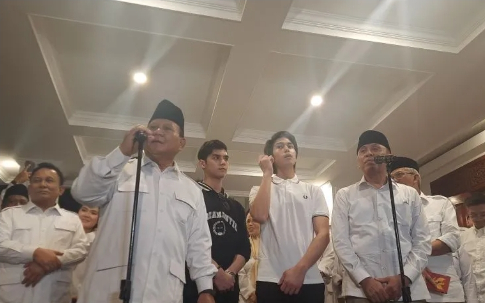 Iwan Bule jadi Wakil Ketua Pembina Partai Gerindra, Prabowo: Tanyakan Pantas jadi Gubernur Jawa Barat?