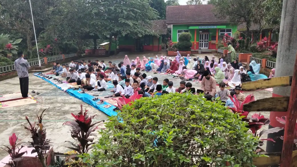 Pesantren Kilat SDN Cisaat Ajang Tanamkan Nilai-nilai Keagamaan